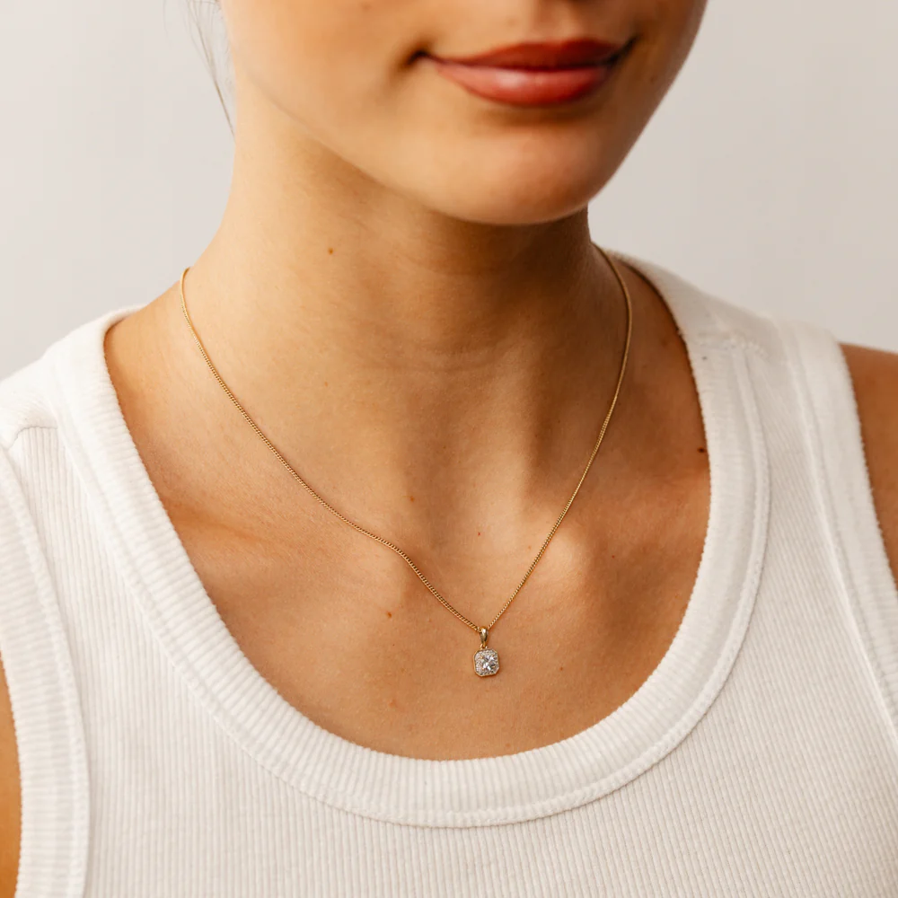 Created Aquamarine and Diamond Pendant in 9ct Yellow Gold - Image 2