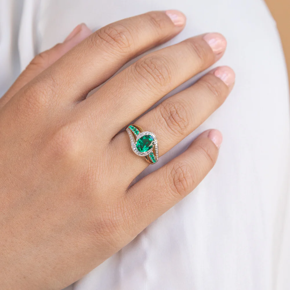 Created Emerald and Diamond Ring in 9ct Yellow Gold - Image 4