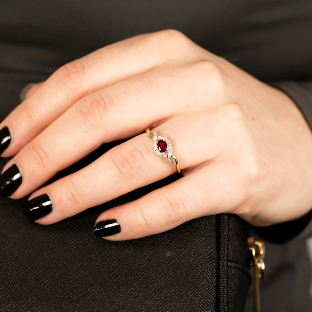 Created Oval Shape Ruby 5x4mm With Diamonds in 9ct Yellow Gold - Image 3