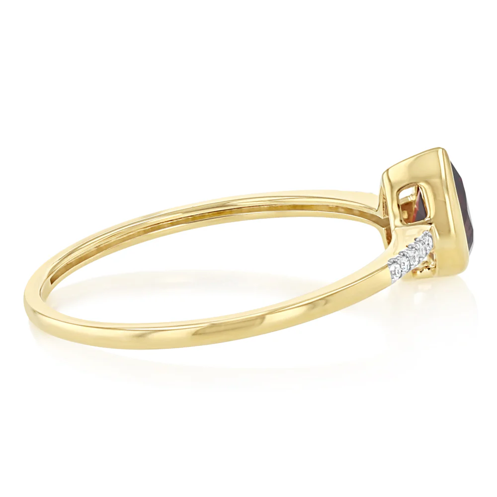 Created Red Garnet and Diamond Ring in 9ct Yellow Gold - Image 2