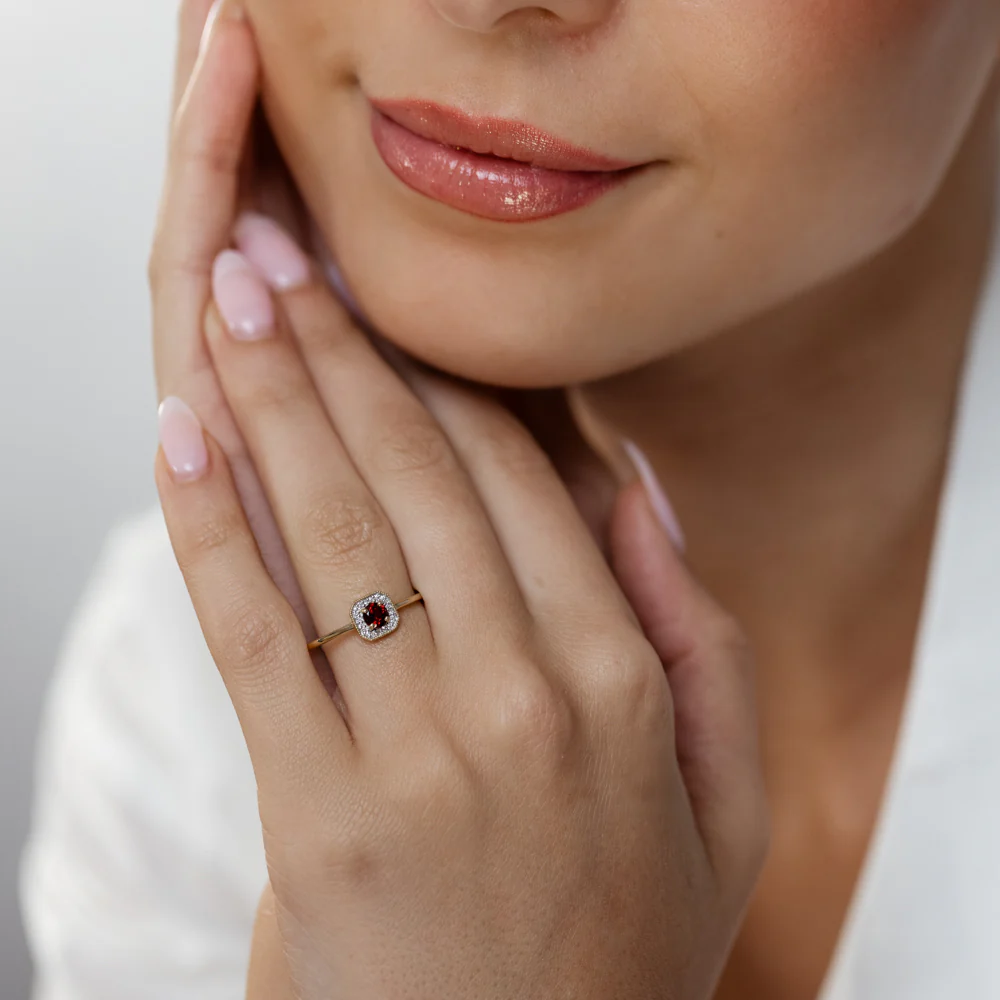 Created Red Garnet and Diamond Ring in 9ct Yellow Gold - Image 4