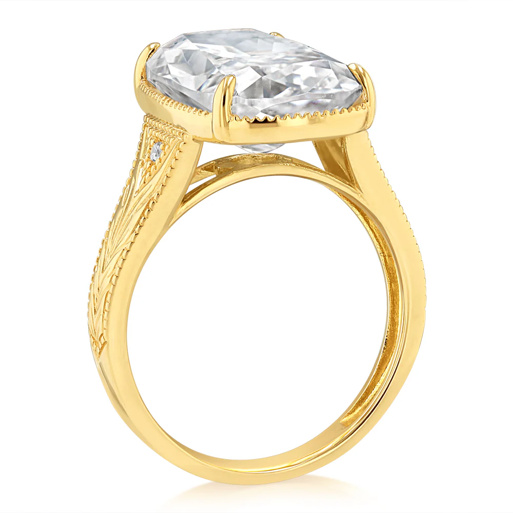 Cubic Zirconia Elongated Cushion Cut Ring in 9ct Yellow Gold - Image 3