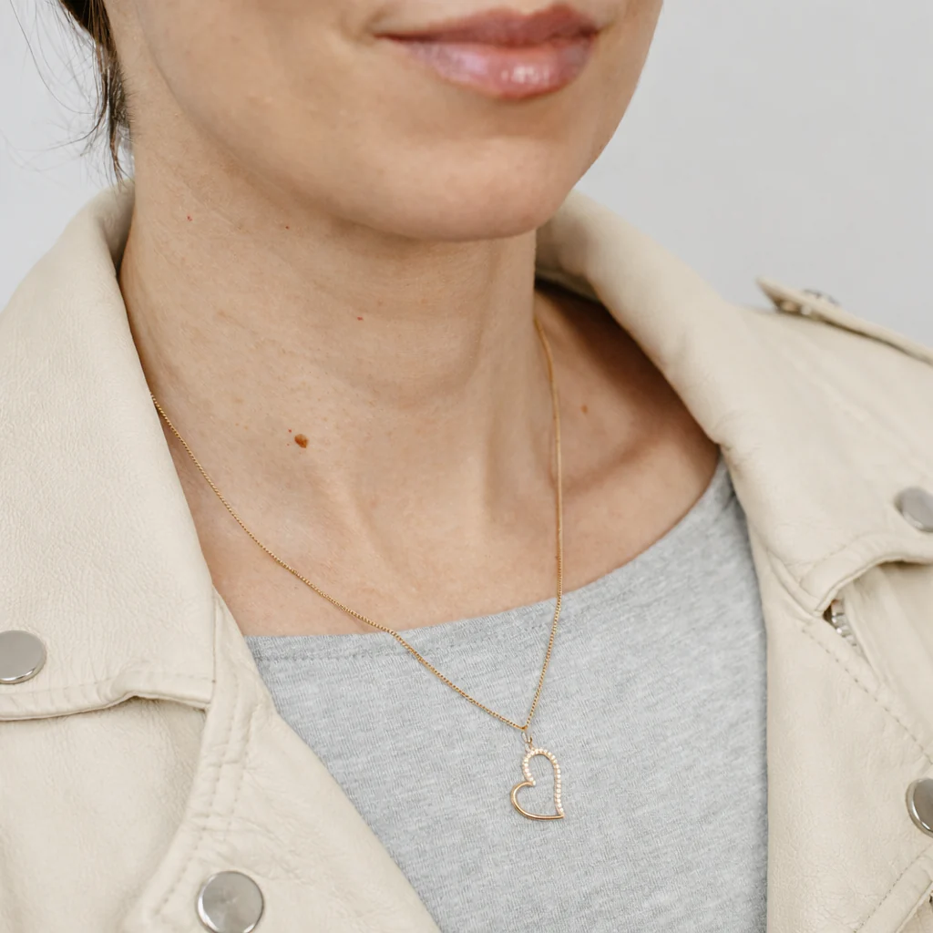 Cubic Zirconia Heart Pendant in 9ct Yellow Gold - Image 2