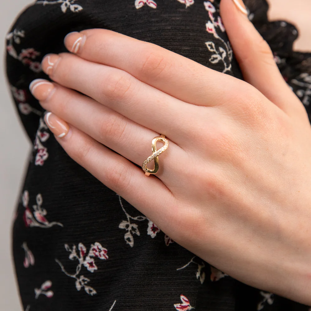 Cubic Zirconia Infinity Ring in 9ct Yellow Gold - Image 3