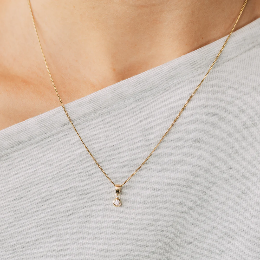 Cubic Zirconia Pendant in 9ct Yellow Gold - Image 2