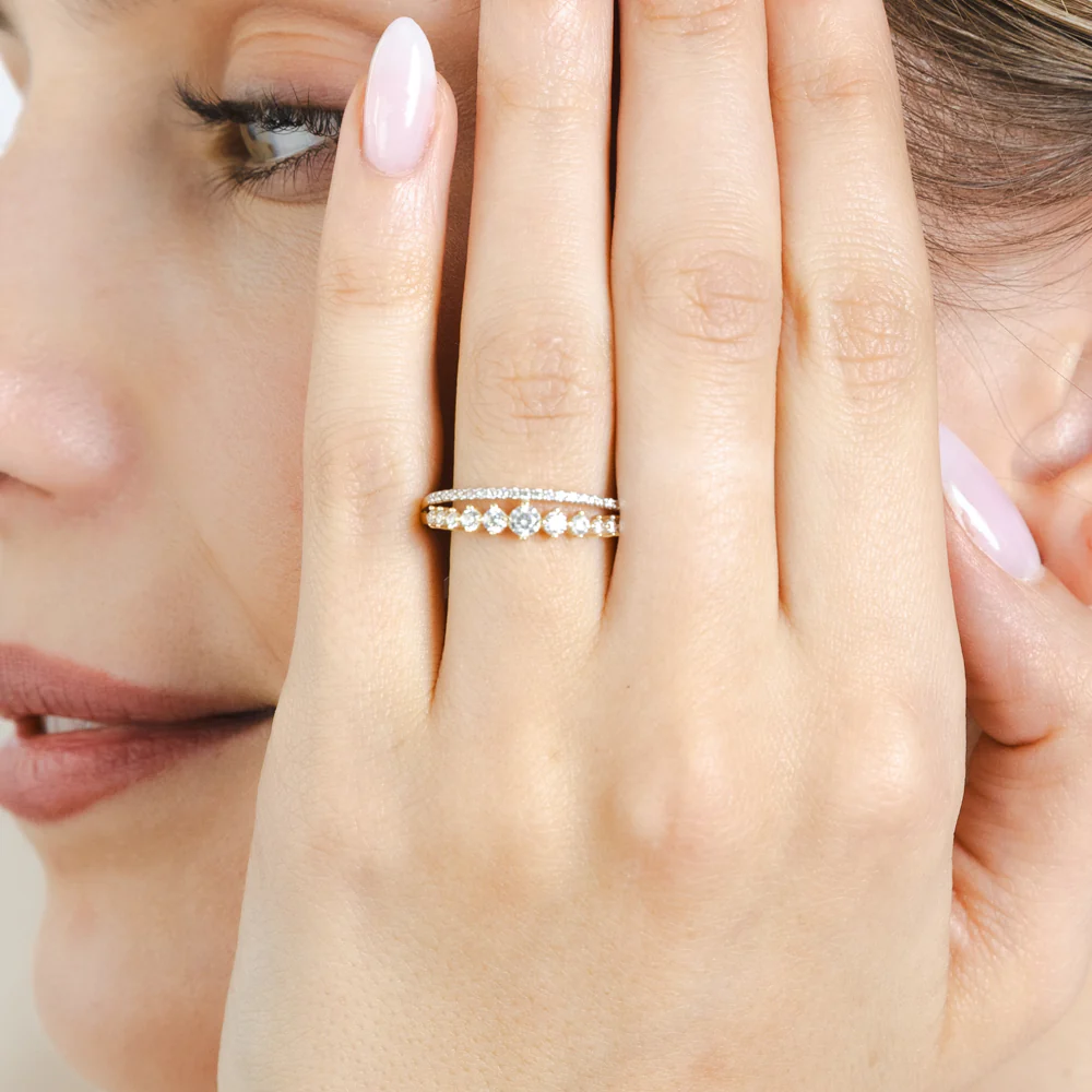 Cubic Zirconia Ring in 9ct Yellow Gold - Image 3