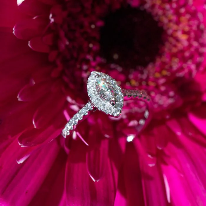 Flawless 1/2 carat Diamond Ring in 9ct white gold - Image 2
