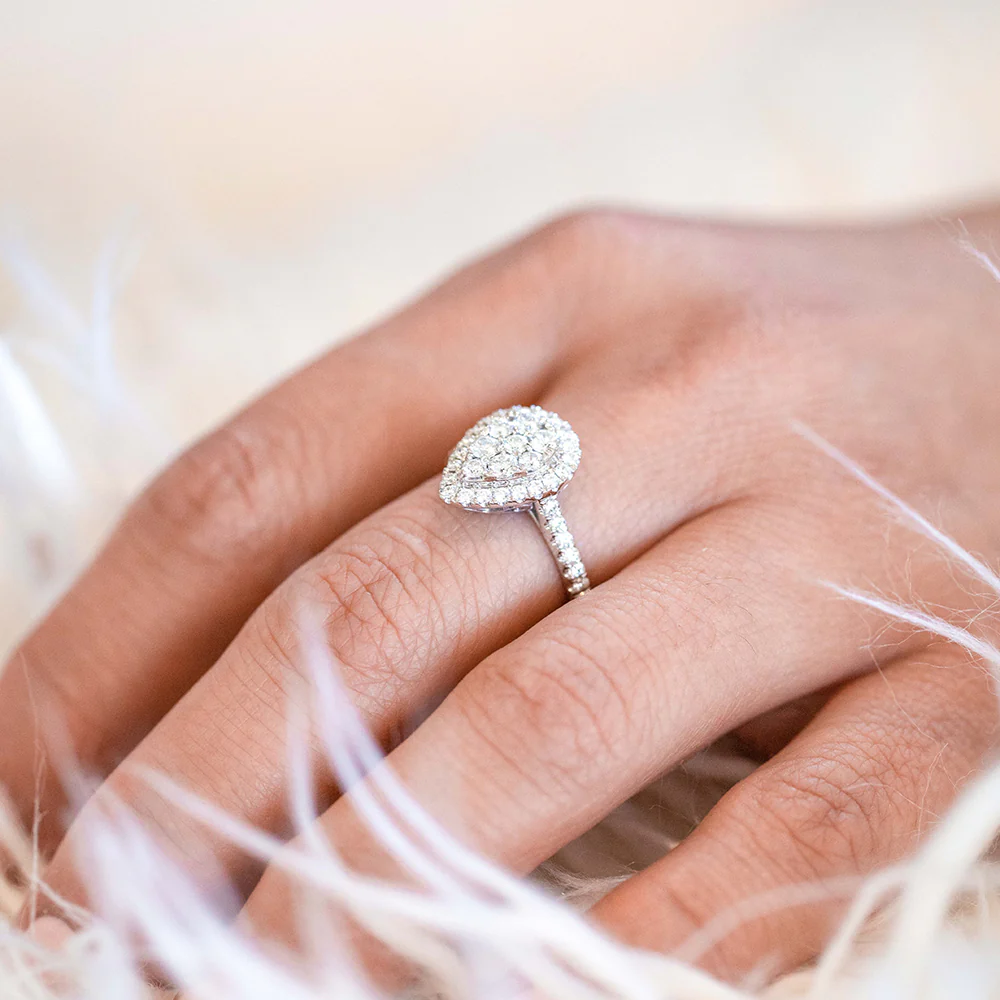 Flawless 1 Carat 9ct White Gold Diamond Ring - Image 3