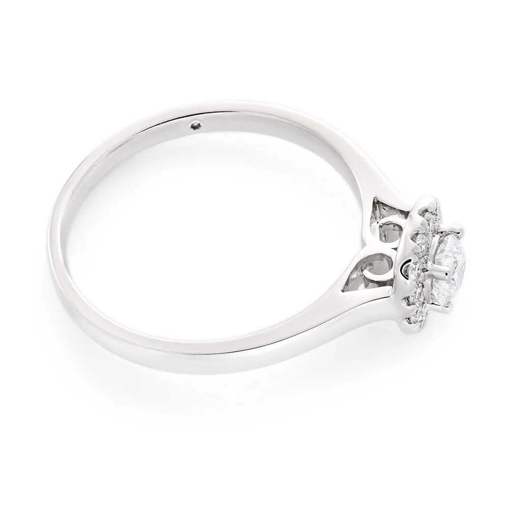 Flawless 18ct White Gold Ring with 1/2 carat Diamond - Image 2