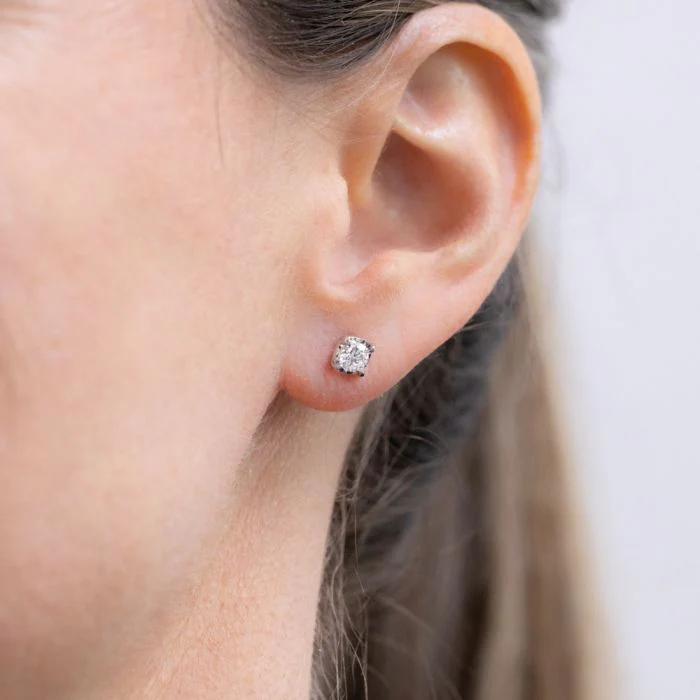 Flawless Cut 1/2 Carat 18ct White Gold Diamond Stud Earrings - Image 2