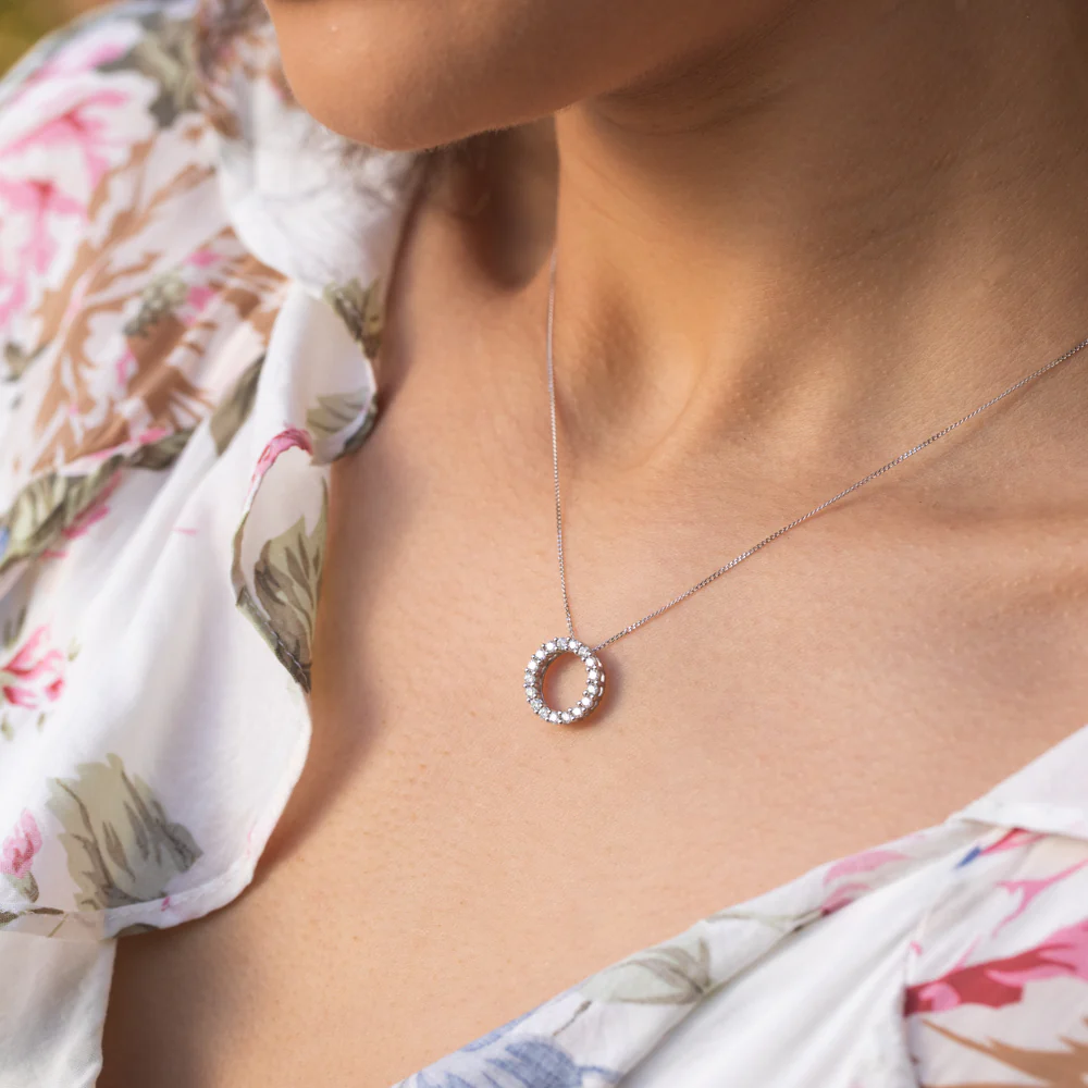 Flawless Cut 9ct White Gold Diamond Circle Of Life Pendant With Chain (TW=1/2 Carat) - Image 2