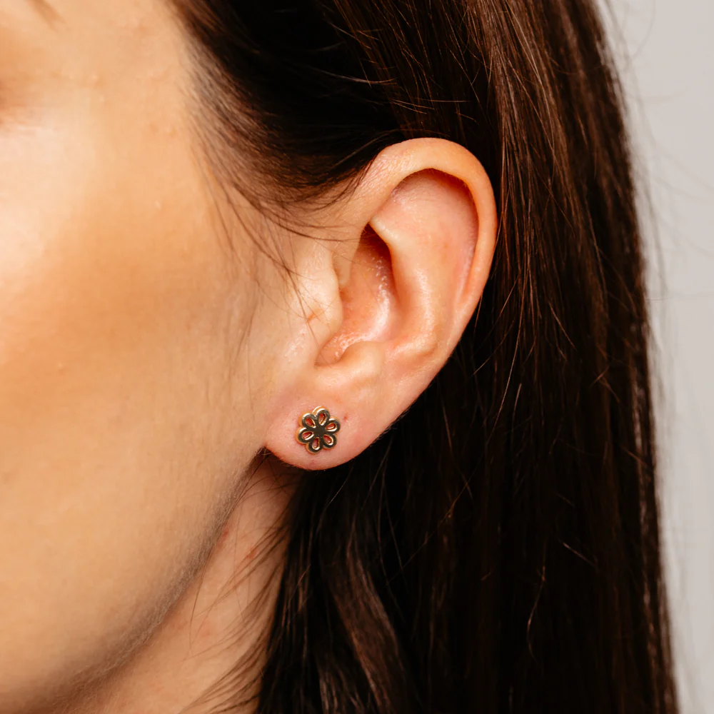 Flower Stud Earrings in 9ct Yellow Gold - Image 2