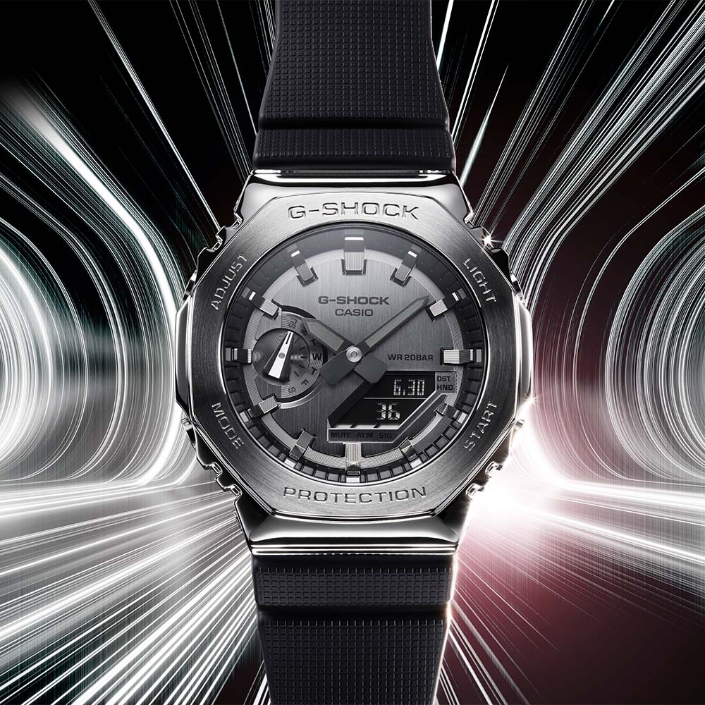 G-Shock GM2100-1A Metal Covered Silver 'CasiOak' - Image 5