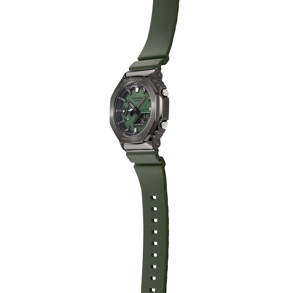 G-Shock GM2100B-3A Green Metal Covered 'CasiOak' - Image 3