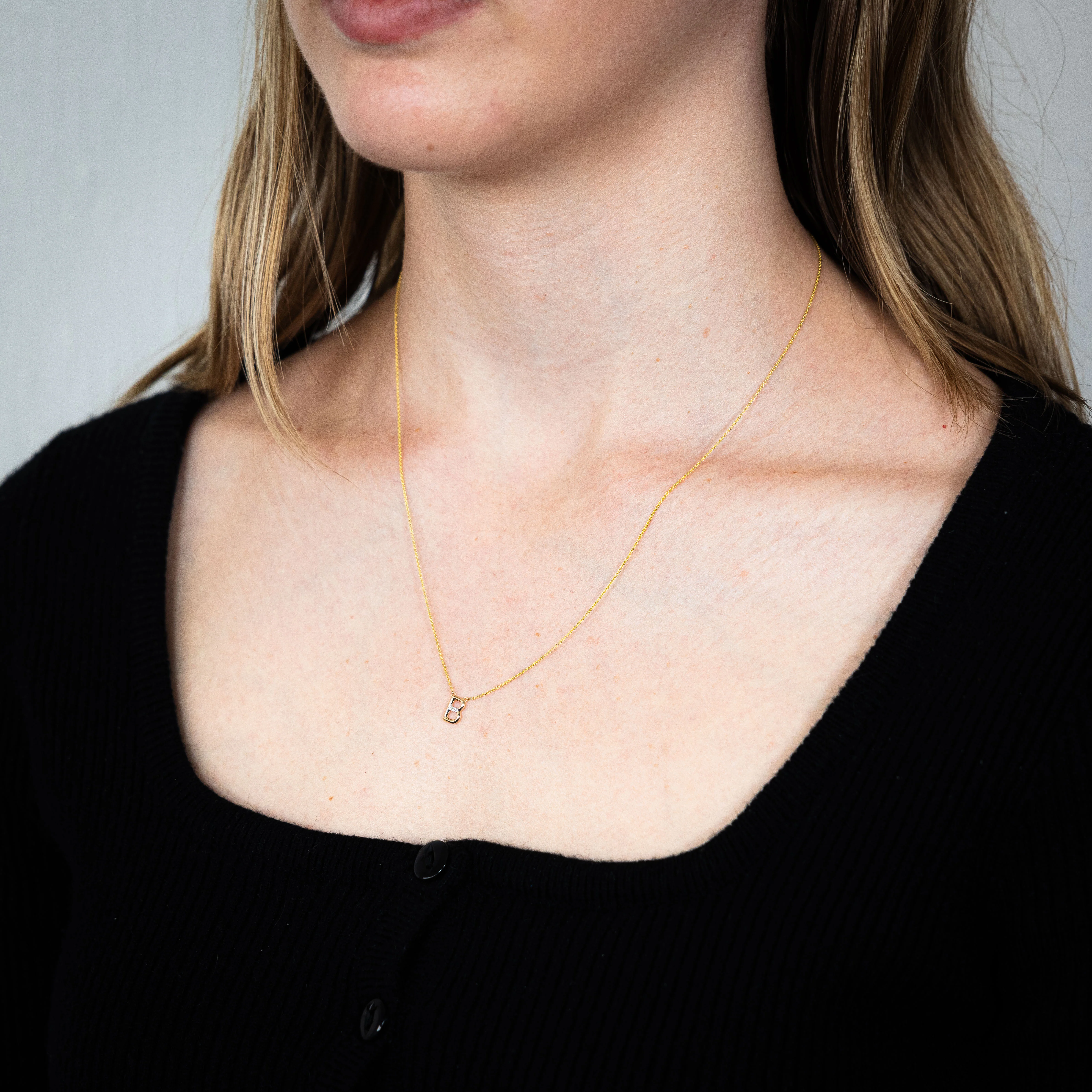 Initial B Diamond Pendant in 9ct Yellow Gold - Image 2