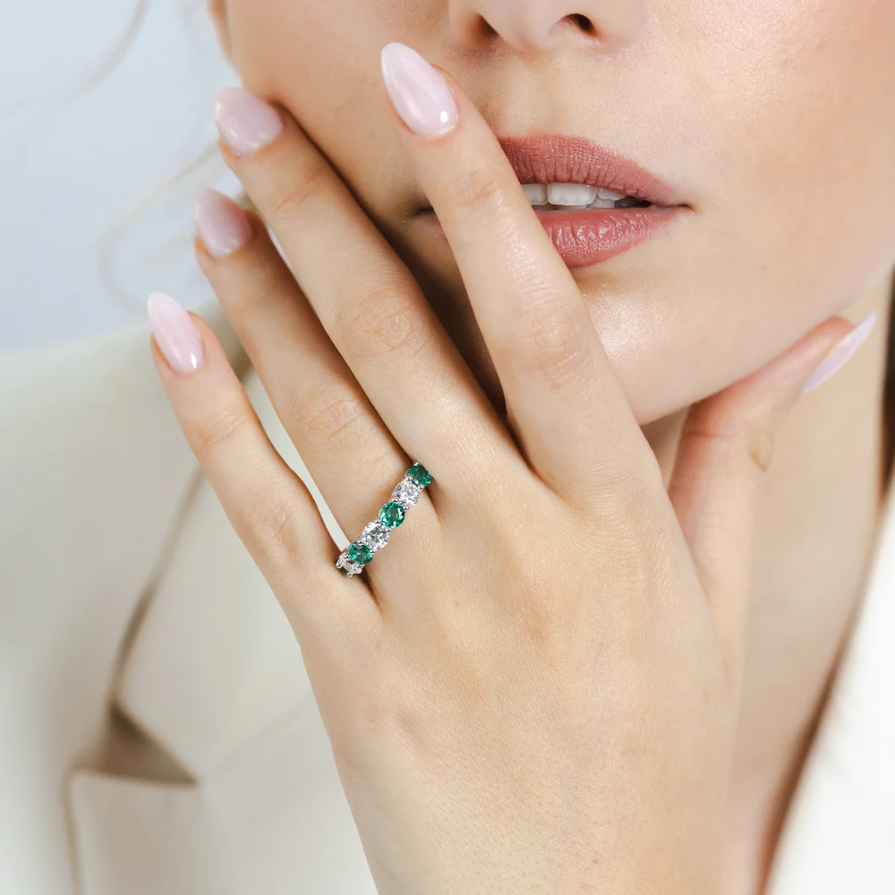 Luminesce Lab Grown 1.40 Carats Created Emerald with 1 Carat Diamond Ring in Sterling Silver - Image 3