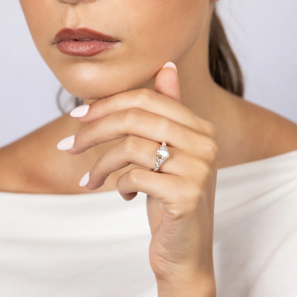 Luminesce Lab Grown 1.5 Carat Diamond Ring with 1 Carat Oval Centre in 9ct Yellow Gold - Image 4