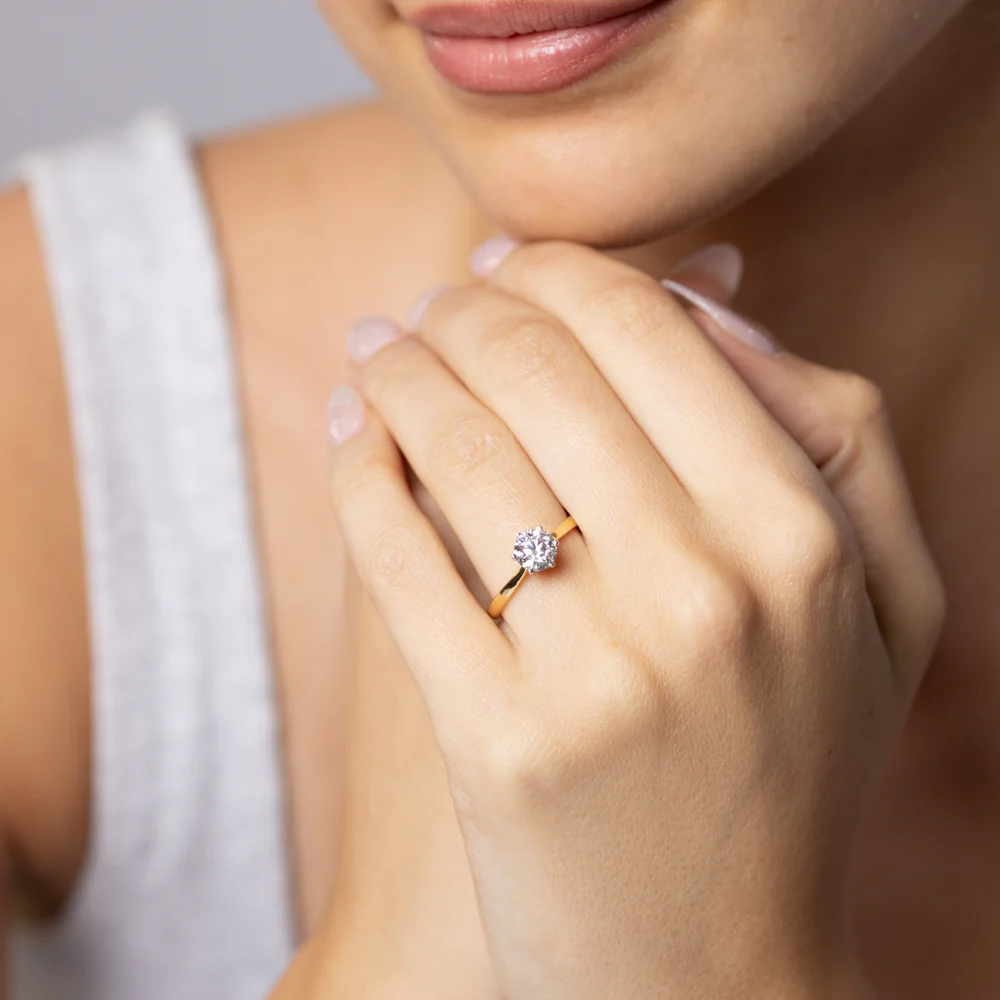 Luminesce Lab Grown 1 Carat Certified Diamond Solitaire Ring in 18ct Yellow Gold - Image 3
