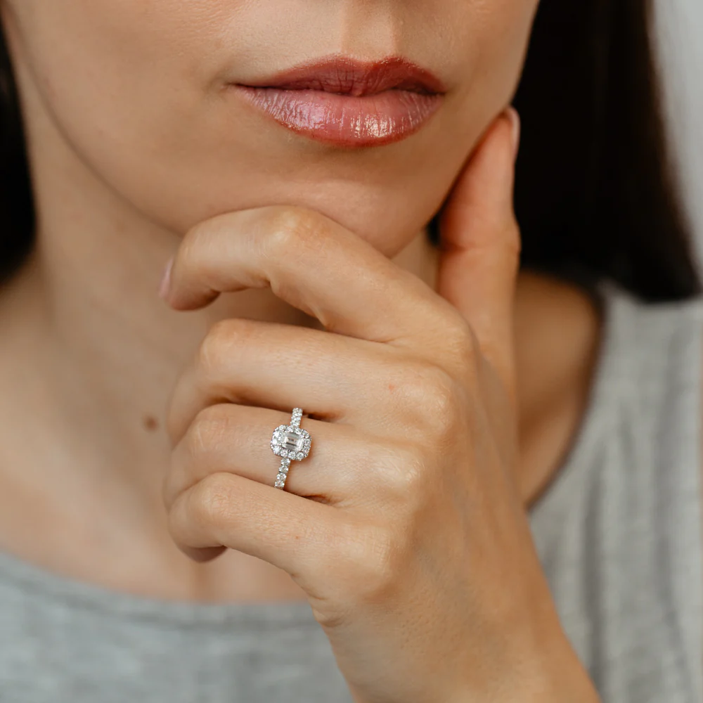 Luminesce Lab Grown 1 Carat Diamond Ring in 9ct White Gold - Image 3