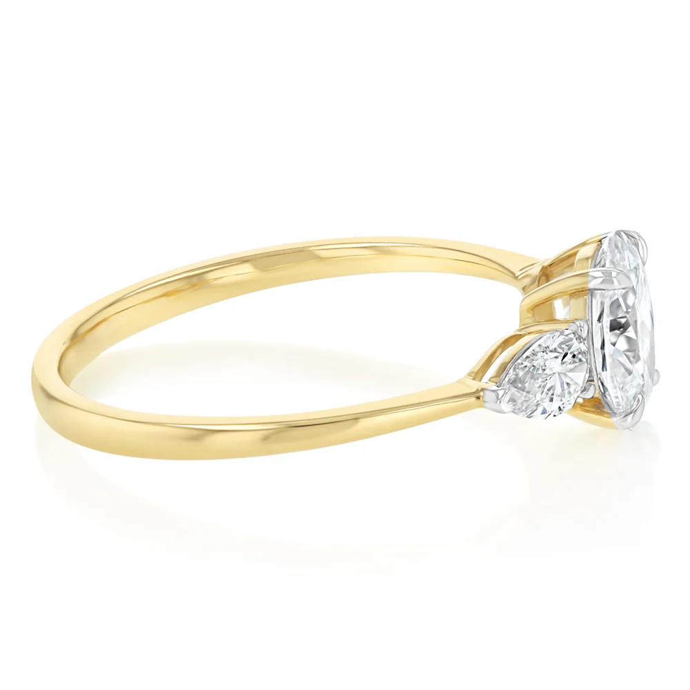 Luminesce Lab Grown 1 Carat Diamond Solitaire Ring in 9ct Yellow Gold - Image 2