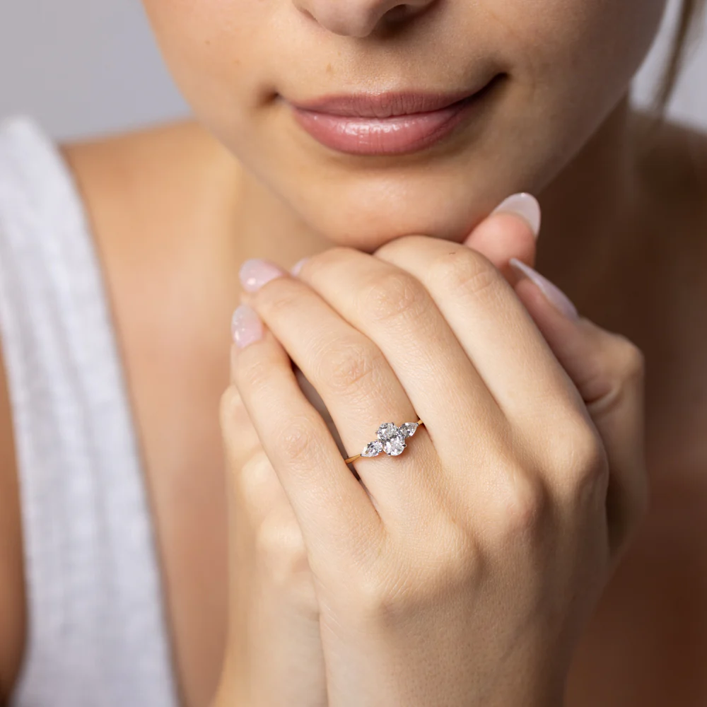 Luminesce Lab Grown 1 Carat Diamond Solitaire Ring in 9ct Yellow Gold - Image 3