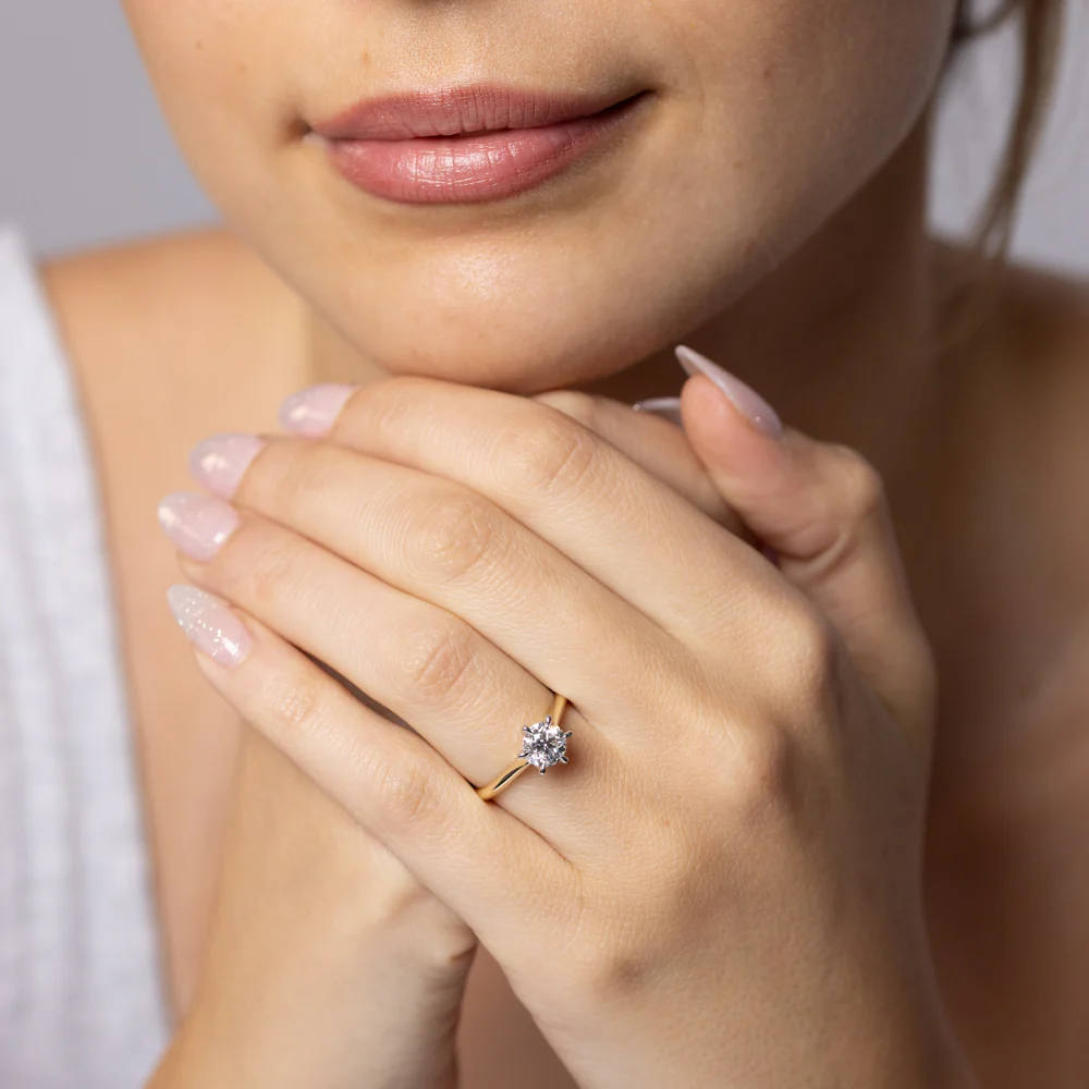 Luminesce Lab Grown 1 Carat Diamond Solitaire Ring in 9ct Yellow Gold - Image 3