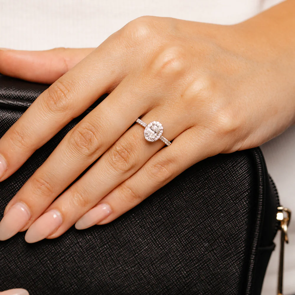 Luminesce Lab Grown 1 Carat Halo Oval Brilliant Cut Ring in 9ct Yellow Gold - Image 4