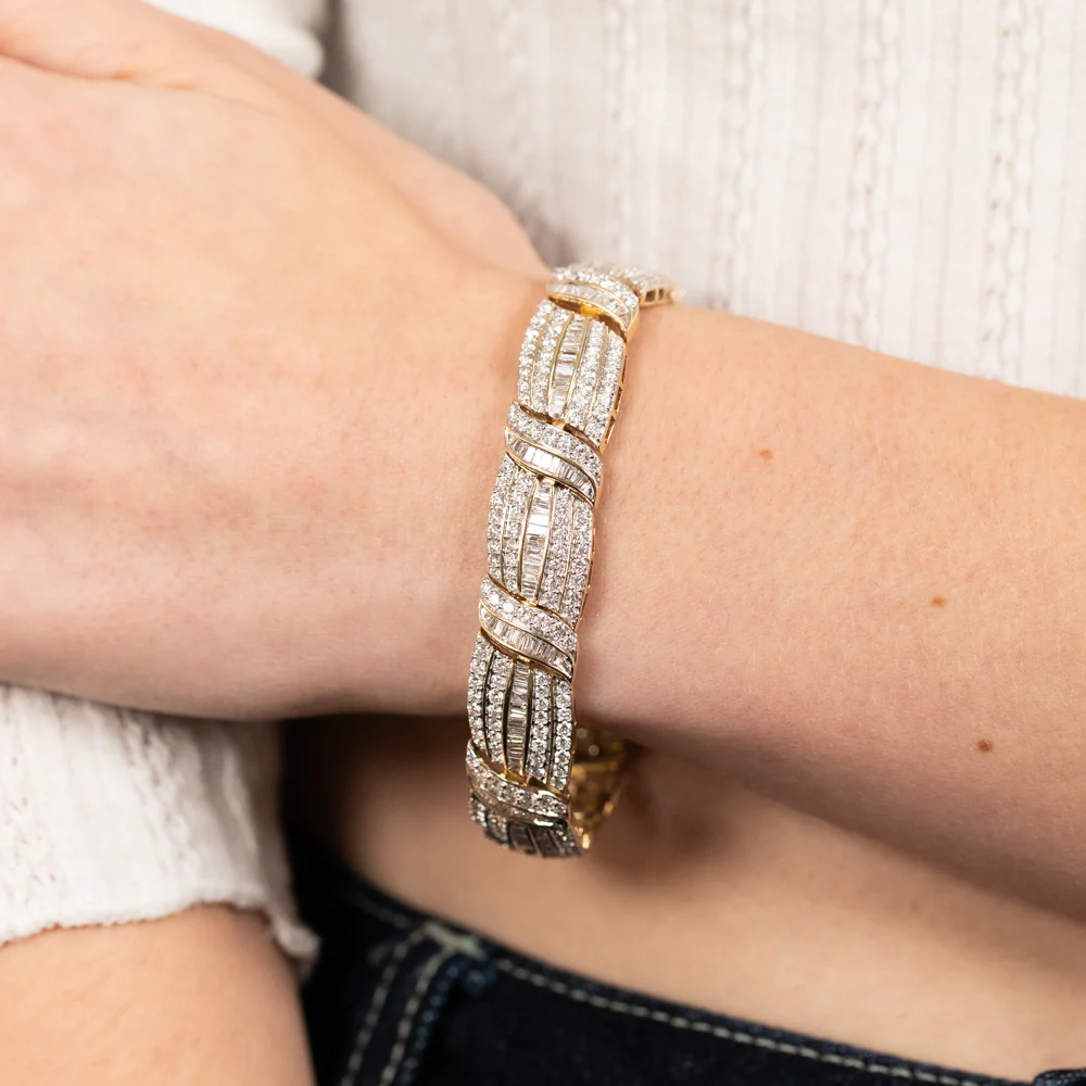 Luminesce Lab Grown 10.10 Carat Brilliant Cut Diamond Bracelet In 9ct Yellow Gold - Image 3