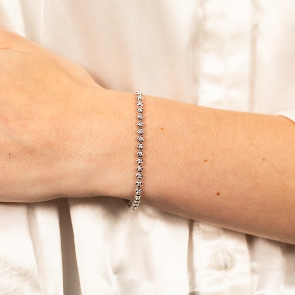 Luminesce Lab Grown 10ct White Gold 0.95 Carat Diamond Oval Shaped Tennis Bracelet - Image 3