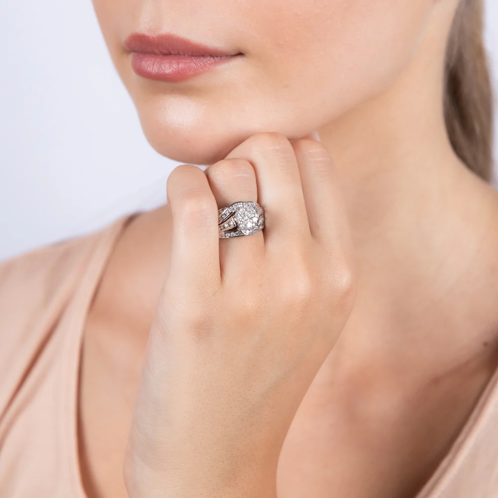 Luminesce Lab Grown 10ct White Gold 1 Carat Diamond Cluster Ring - Image 4