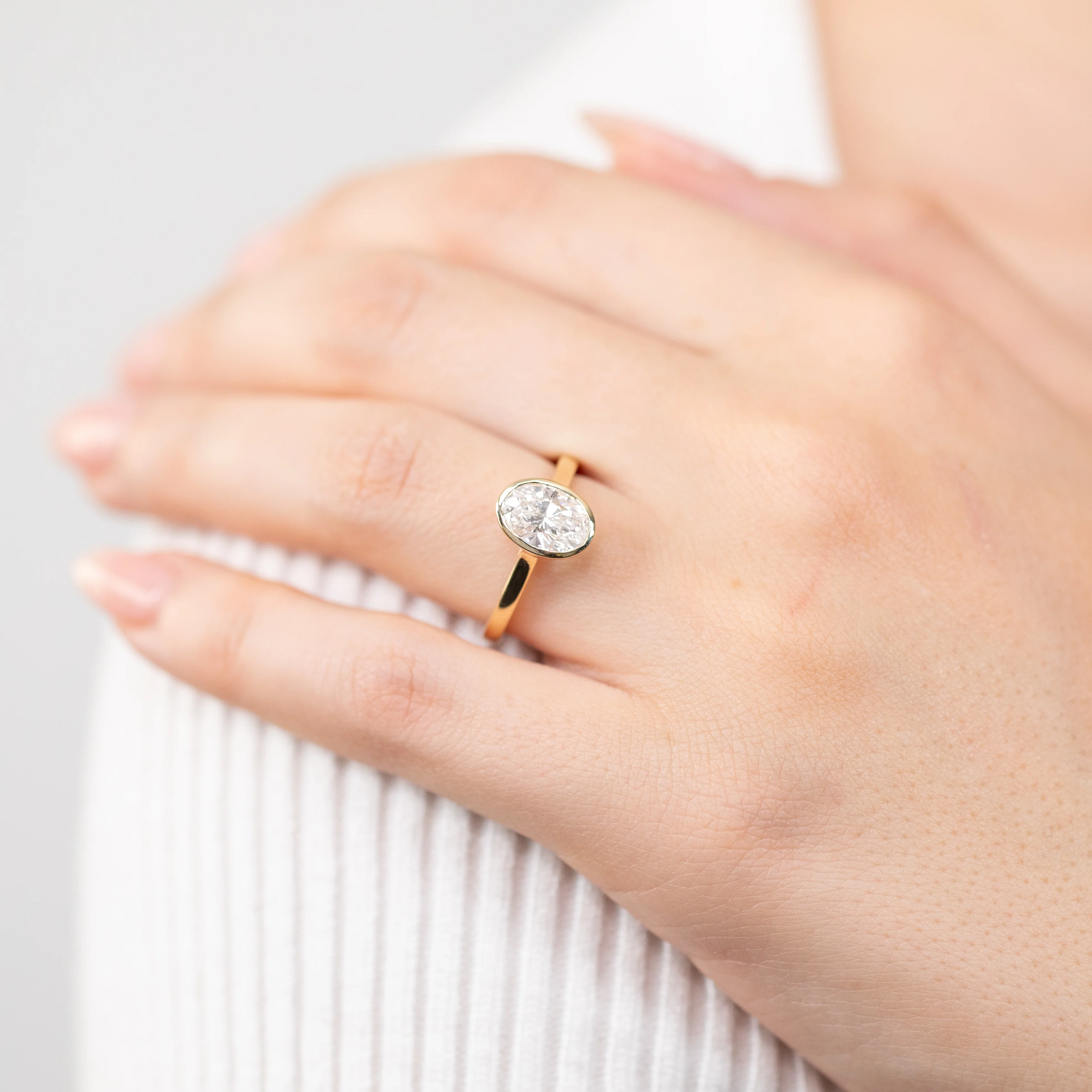 Luminesce Lab Grown 14ct Yellow Gold 1.5Carat Oval Cut Diamond Ring in Bezel Set - Image 4