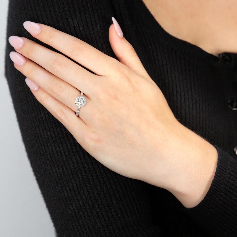Luminesce Lab Grown 18ct White Gold 1 Carat Diamond Halo Ring - Image 3