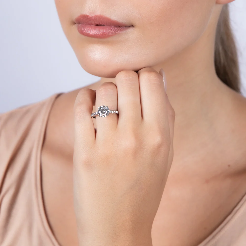 Luminesce Lab Grown 18ct White Gold 2.5 Carat TW 2 Carat Certified Diamond Ring - Image 4