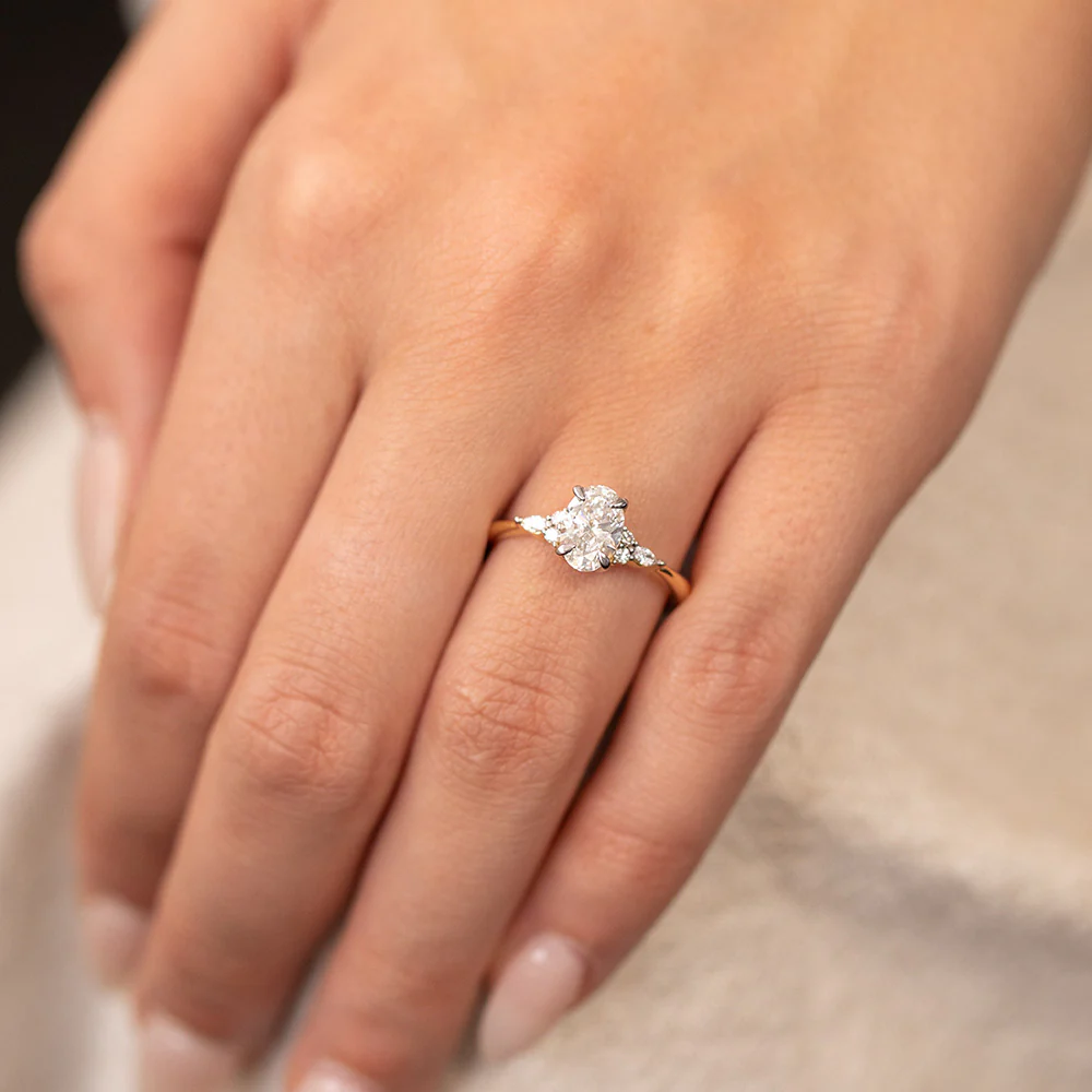 Luminesce Lab Grown 18ct Yellow Gold 1.10 Carat Diamond Solitaire Ring with 1 Carat Oval Center Diamond - Image 4