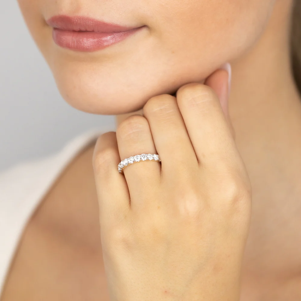 Luminesce Lab Grown 18ct Yellow Gold 3/4 Carat Diamond Eternity Ring - Image 4