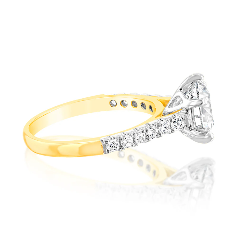 Luminesce Lab Grown  2.3 Carats Diamond Ring with 2 Carat Centre Diamond in 18ct Yellow Gold - Image 2