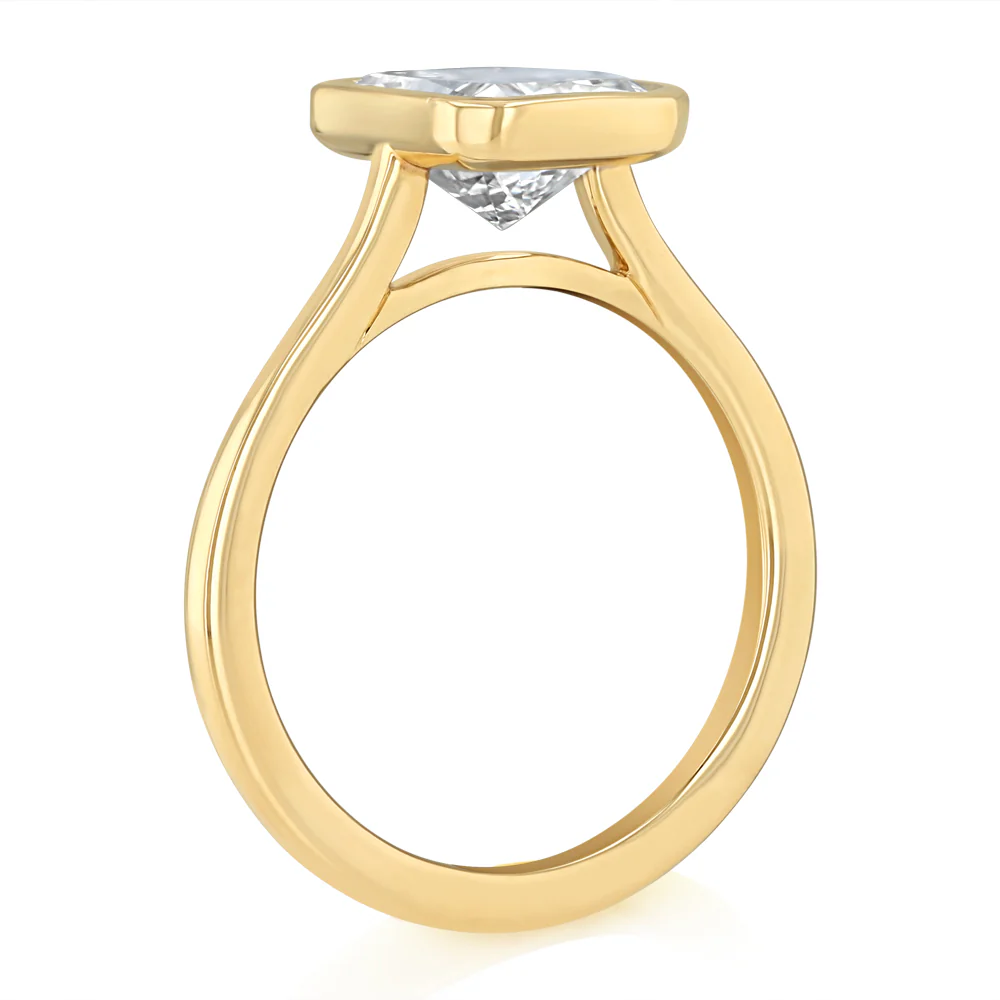 Luminesce Lab Grown 2.50 Carat Diamond Radiant Solitaire in 9ct Yellow Gold - Image 3