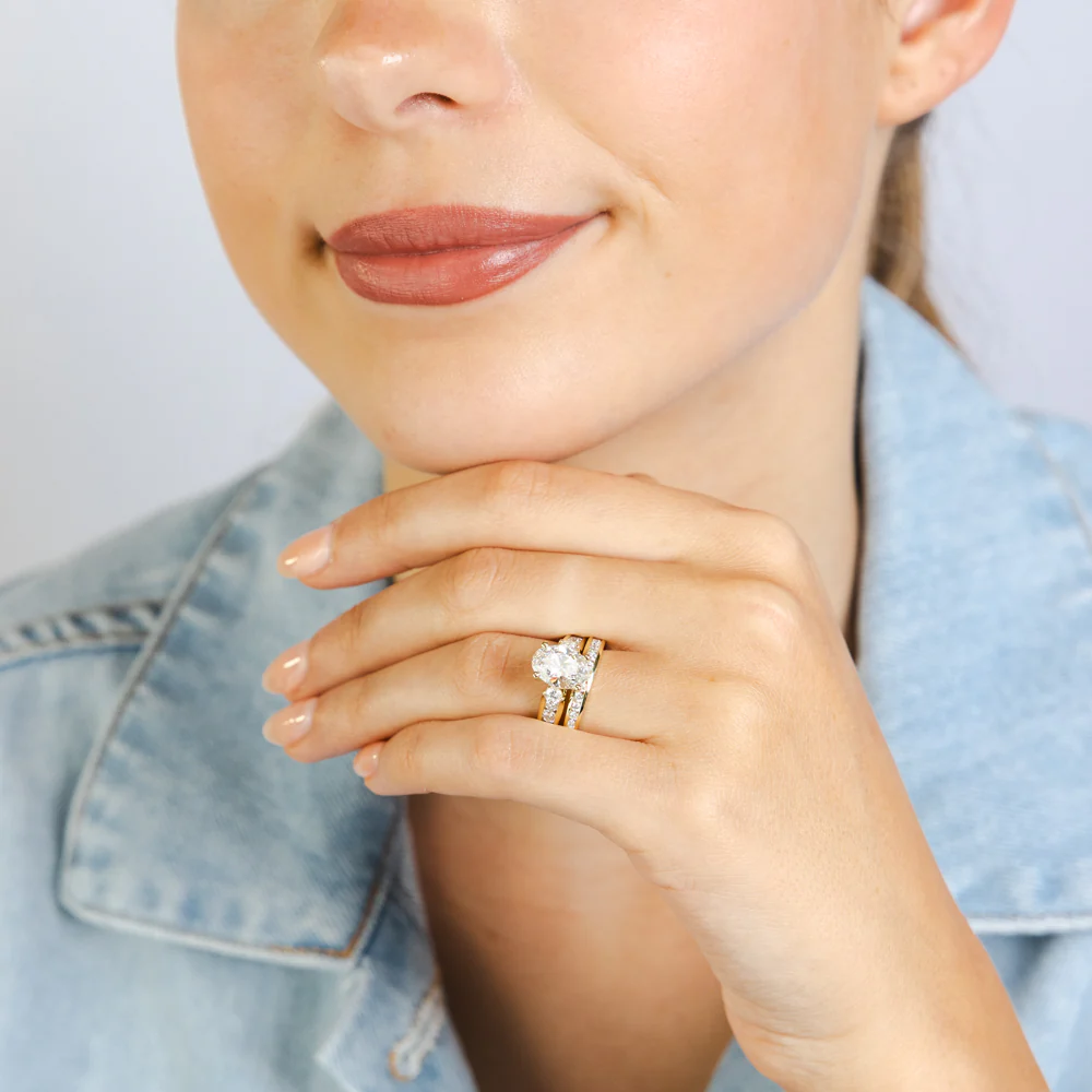 Luminesce Lab Grown 2.9 Carats with 2 Carats Centre Oval Diamond Bridal Set in 9ct Yellow Gold - Image 4