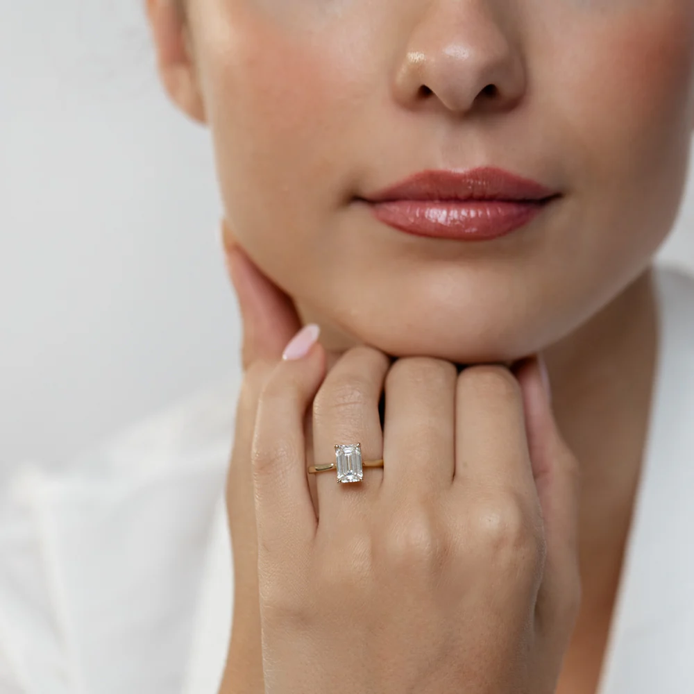Luminesce Lab Grown 2 Carat Diamond Solitaire Emerald Ring in 9ct Yellow Gold - Image 4