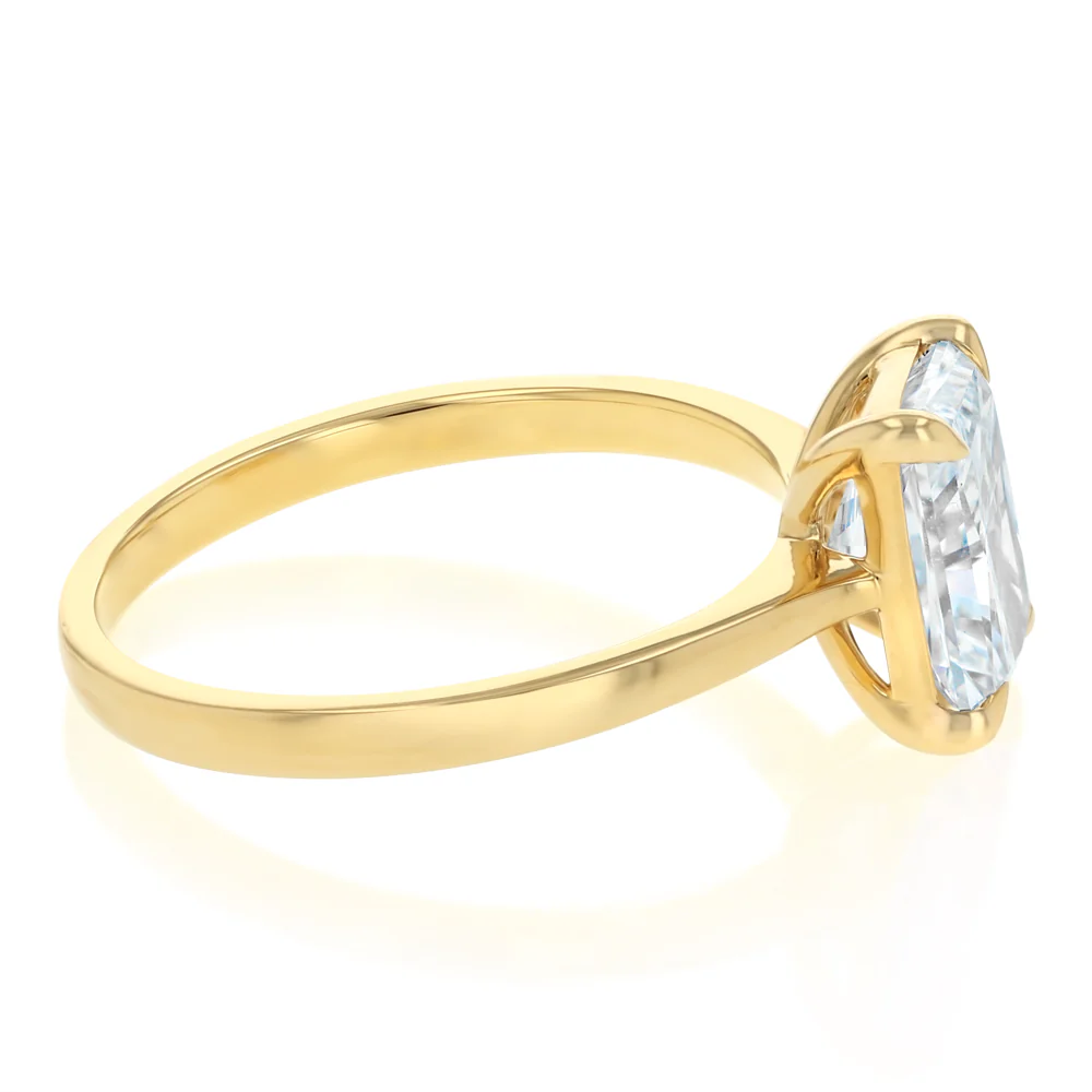 Luminesce Lab Grown 2 Carats Certified Radiant Diamond Solitaire Ring in 18ct Yellow Gold - Image 2