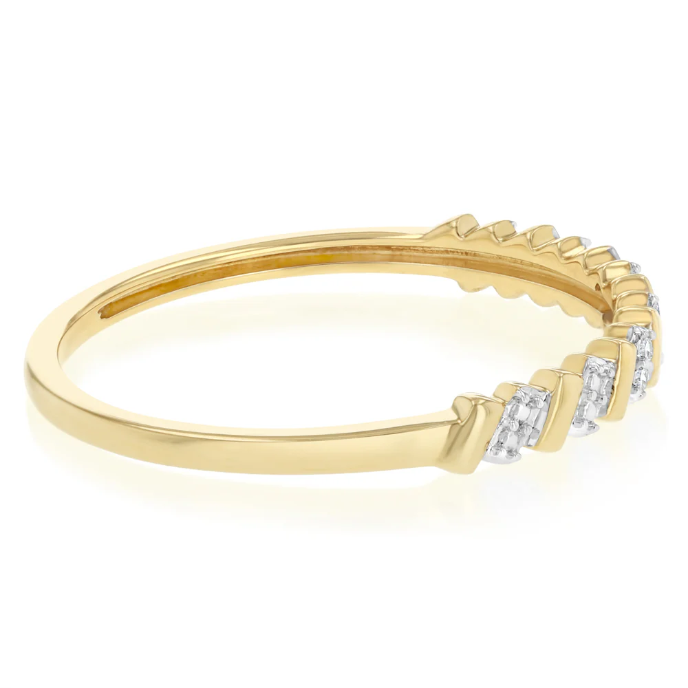 Luminesce Lab Grown 3 Carats Diamond Solitaire Pendant on Adjustable Chain in 9ct Yellow Gold - Image 2