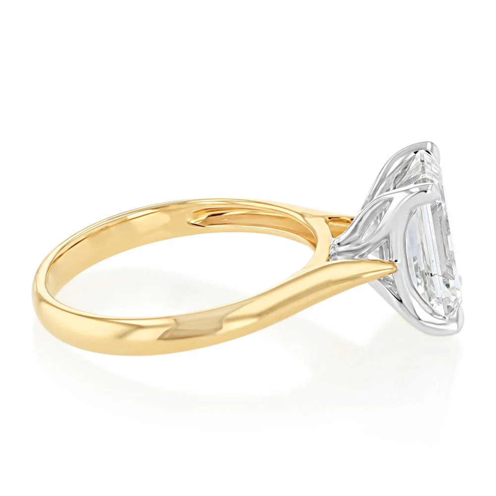 Luminesce Lab Grown 3 Carats Emerald Diamond Solitaire Ring in 9ct Yellow Gold - Image 2