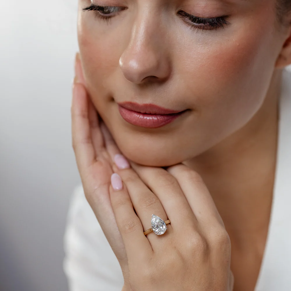 Luminesce Lab Grown 4 Carat Diamond Pear Solitaire Ring in 9ct Yellow and White Gold - Image 4