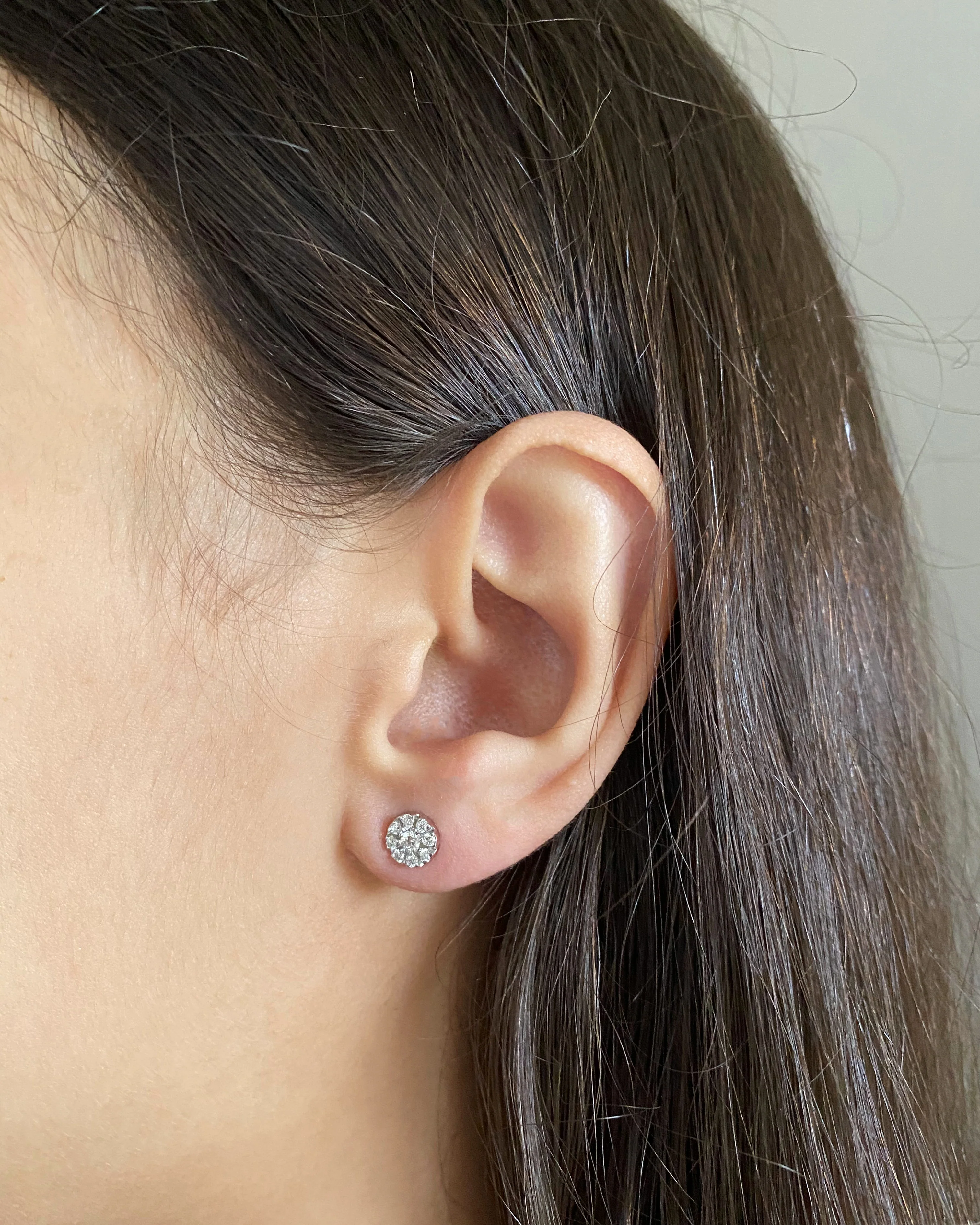 Luminesce Lab Grown 9ct White Gold 1/3 Carat Diamond Stud Earrings with 18 Diamonds - Image 3