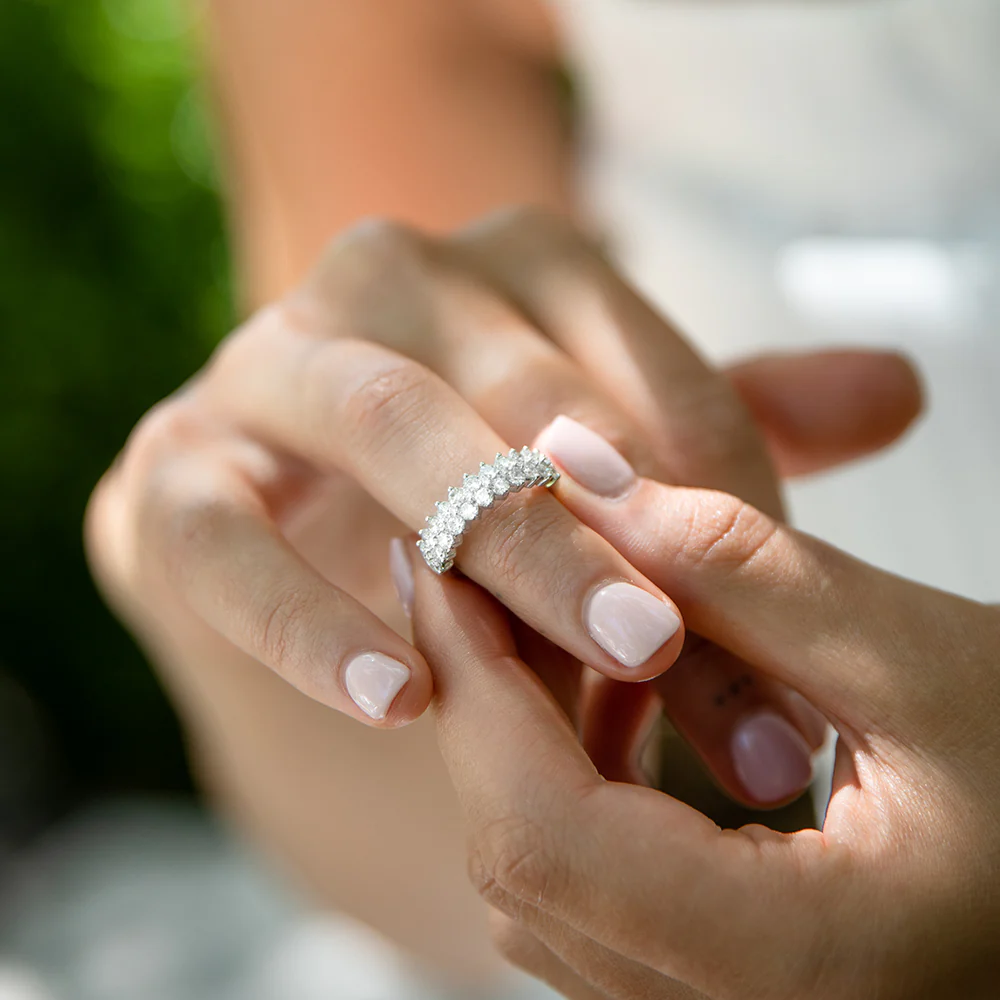 Luminesce Lab Grown 9ct White Gold 1.50 Carat Diamond Dress Ring with 32 Diamonds - Image 2