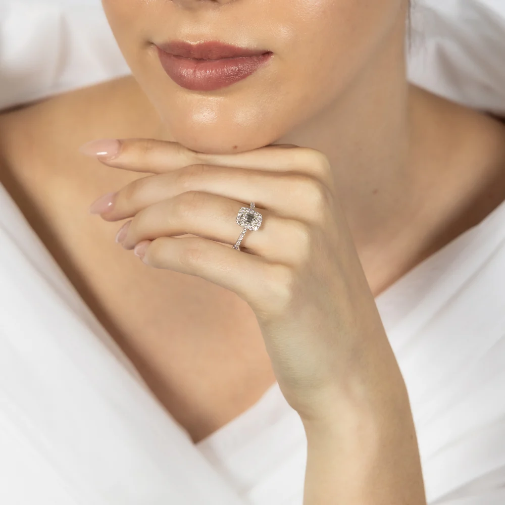 Luminesce Lab Grown 9ct White Gold 1 Carat Diamond Halo Solitaire Ring Emerald Centre Diamond - Image 4
