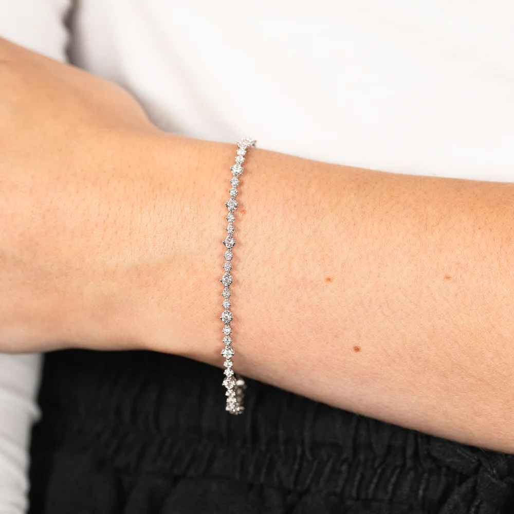Luminesce Lab Grown 9ct White Gold with 1.5 Carat Fancy Diamond Bracelet - Image 3