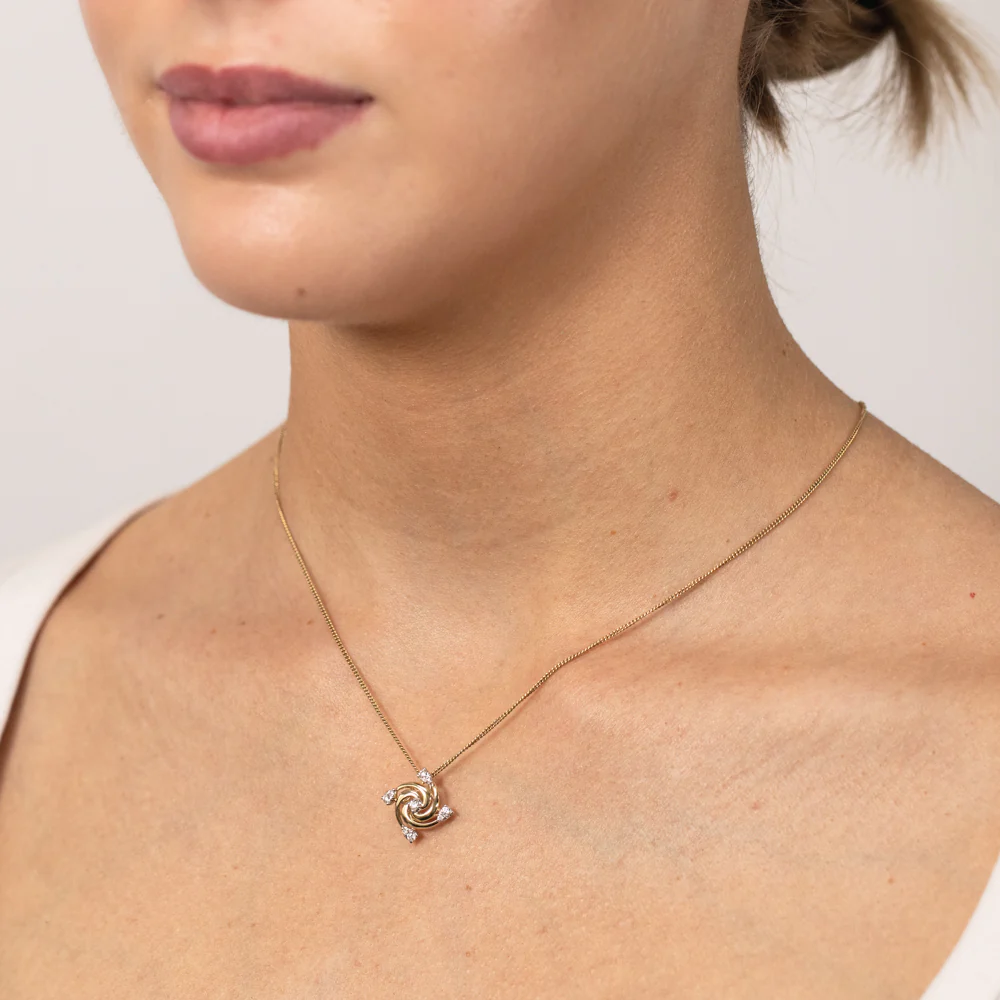 Luminesce Lab Grown 9ct Yellow Gold  0.15 Carat Diamond Pendant - Image 2