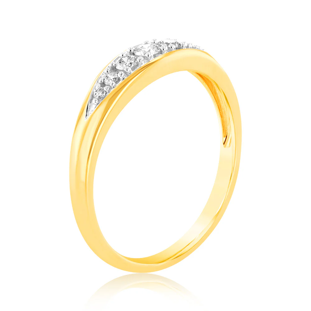 Luminesce Lab Grown 9ct Yellow Gold 1/6 Carat Diamond Ring - Image 3