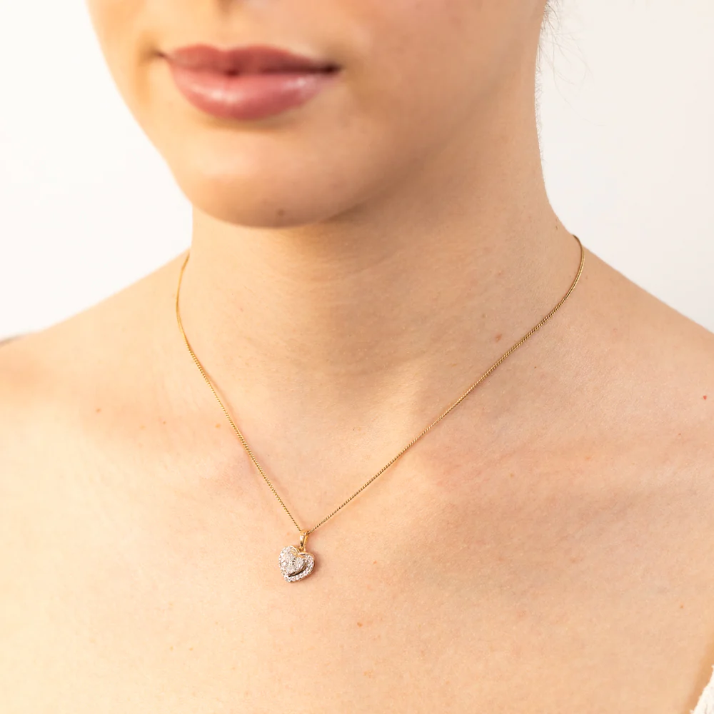 Luminesce Lab Grown 9ct Yellow Gold 16 Diamonds Heart Pendant - Image 2